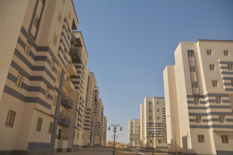 دفعة تنموية كبرى في السويس الجديدة.. الإسكان يتابع تنفيذ مشروعات عمرانية وخدمية متكاملة لدعم جودة الحياة IMG 20251029 WA0010