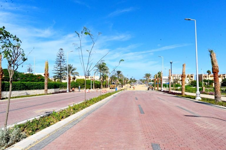 اخر مستجدات تنفيذ مشروعات “مارينا ٨” وتطوير مدخل “مارينا ٥” بمدينة العلمين الجديدة IMG 20251108 WA0019