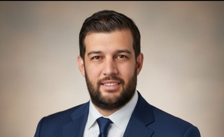 «تسلا للتطوير» تعلن تعيين علاء الشيخ رئيسًا للقطاع التجاري لتعزيز استراتيجيات التوسع والنمو IMG 20251202 WA0146