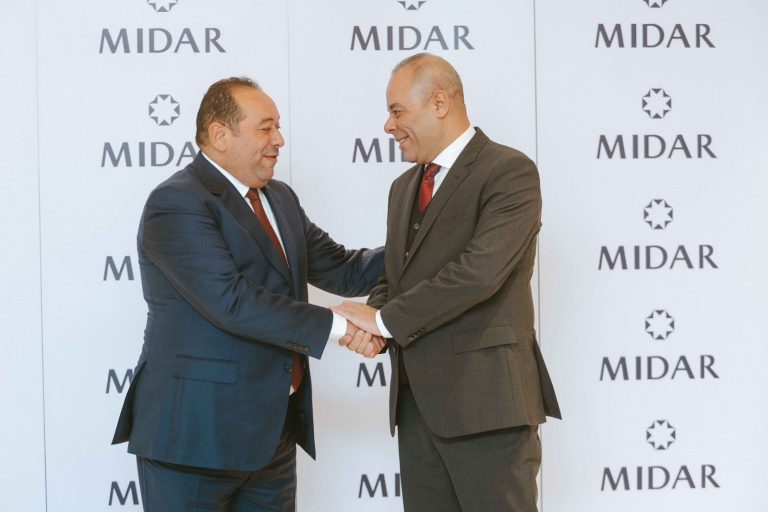 القمزي العقارية تستحوذ على 95 فداناً في مستقبل سيتي التابعة لشركة “ميدار” بإستثمارات 50 مليار جنيه IMG 20251218 WA0009