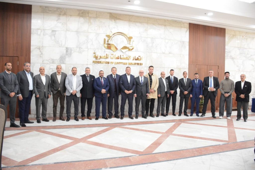 طارق شكري رئيسًا لغرفة التطوير العقاري باتحاد الصناعات 1 IMG 20251221 WA0023