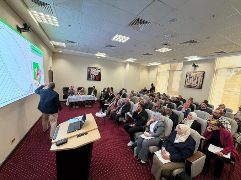 “الإسكان” تواصل العمل على تنفيذ خطة عامة لمشروعات الاستدامة والترشيد بالمدن الجديدة IMG 20260404 WA0008