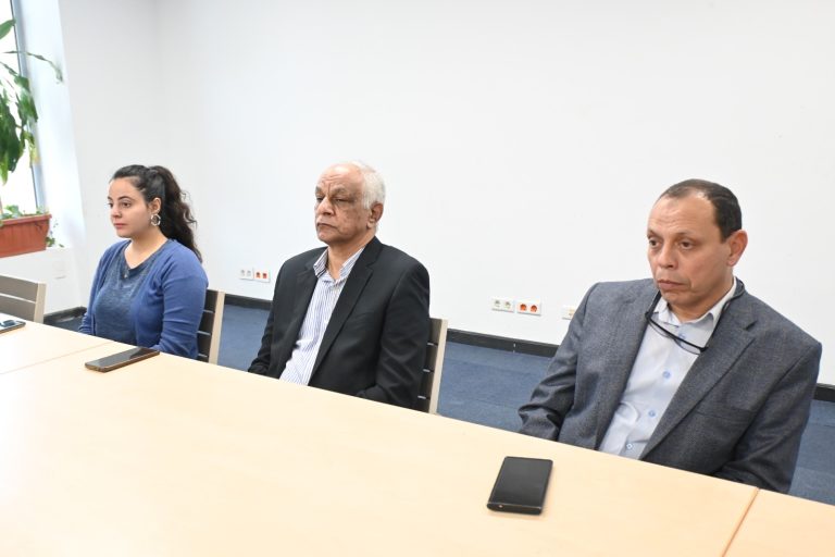 شركة RAKICT تستعرض مستقبل التدريب في الذكاء الاصطناعي لطلبة الهندسة من داخل الأكاديمية العربية بالقرية الذكية IMG 20260407 WA0004